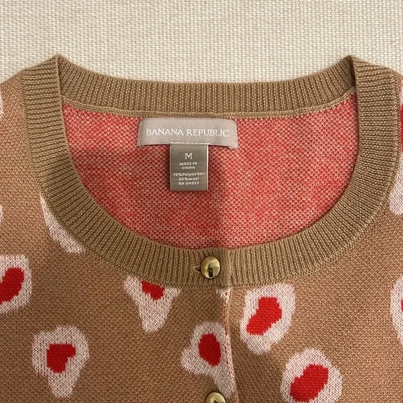 Banana Republic cardigan Tan Red Animal Print Sweater, Size Medium NWOT - Picture 4 of 4